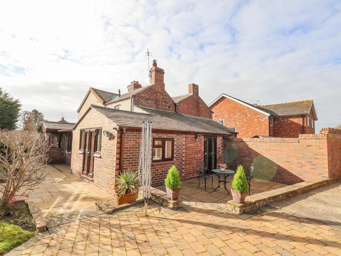 4 Green Farm Cottage Chester Exterior foto